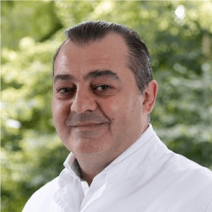 Portrait of Prof. Dr. Arsen Babayan